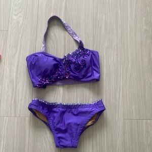 Two piece dance costume. Great for pro dance auditions or dance costume.